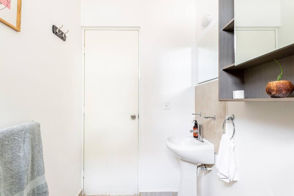 Lovely Cozy Apt W/Pool 2 Bedrooms. Great Location! Puerto Morelos Exteriör bild